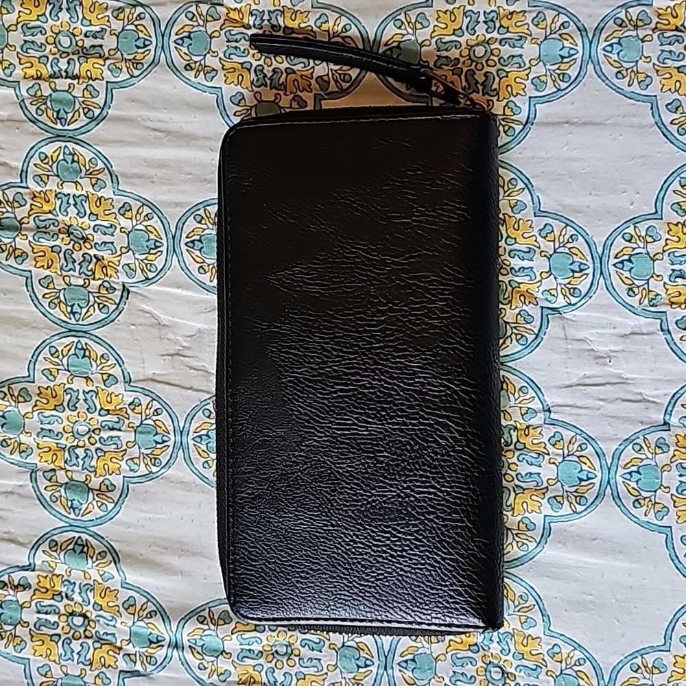 Universal Thread Black Zip Around Continental Wallet
